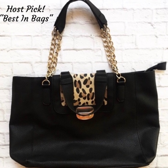 Handbags - 🎉HP!🎉 Classic Black Chic Tote